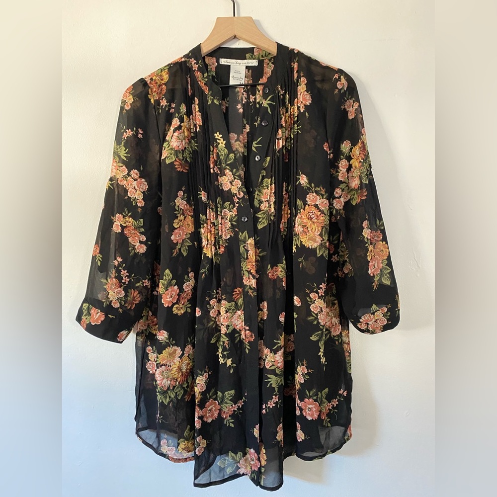 NWOT American Rag button down floral top